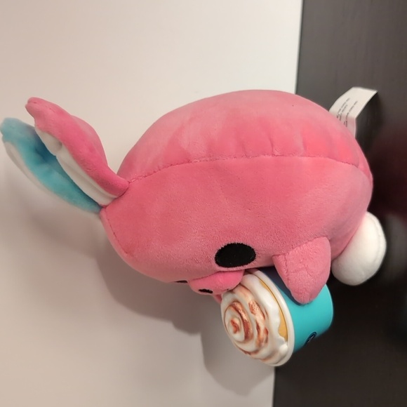 Zuru Snackles Brittany the Bunny  Plush with Cinnabon Cupcake. - Picture 3 of 8